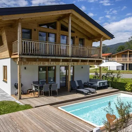 Chalet Bergchalet Falkenstein, *