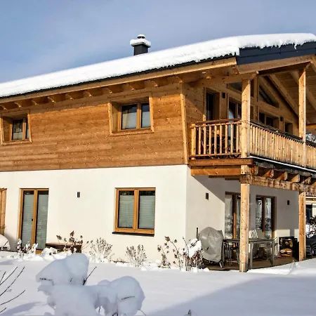 Chalet Bergchalet Falkenstein, *
